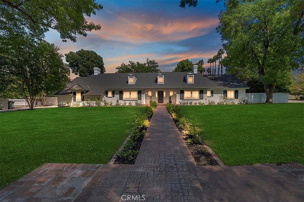 ゆゆ 5164 Victoria Ave, Riverside, CA 92506 | Zillow