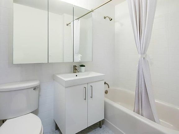4th image of 20 Exchange Pl APT 205