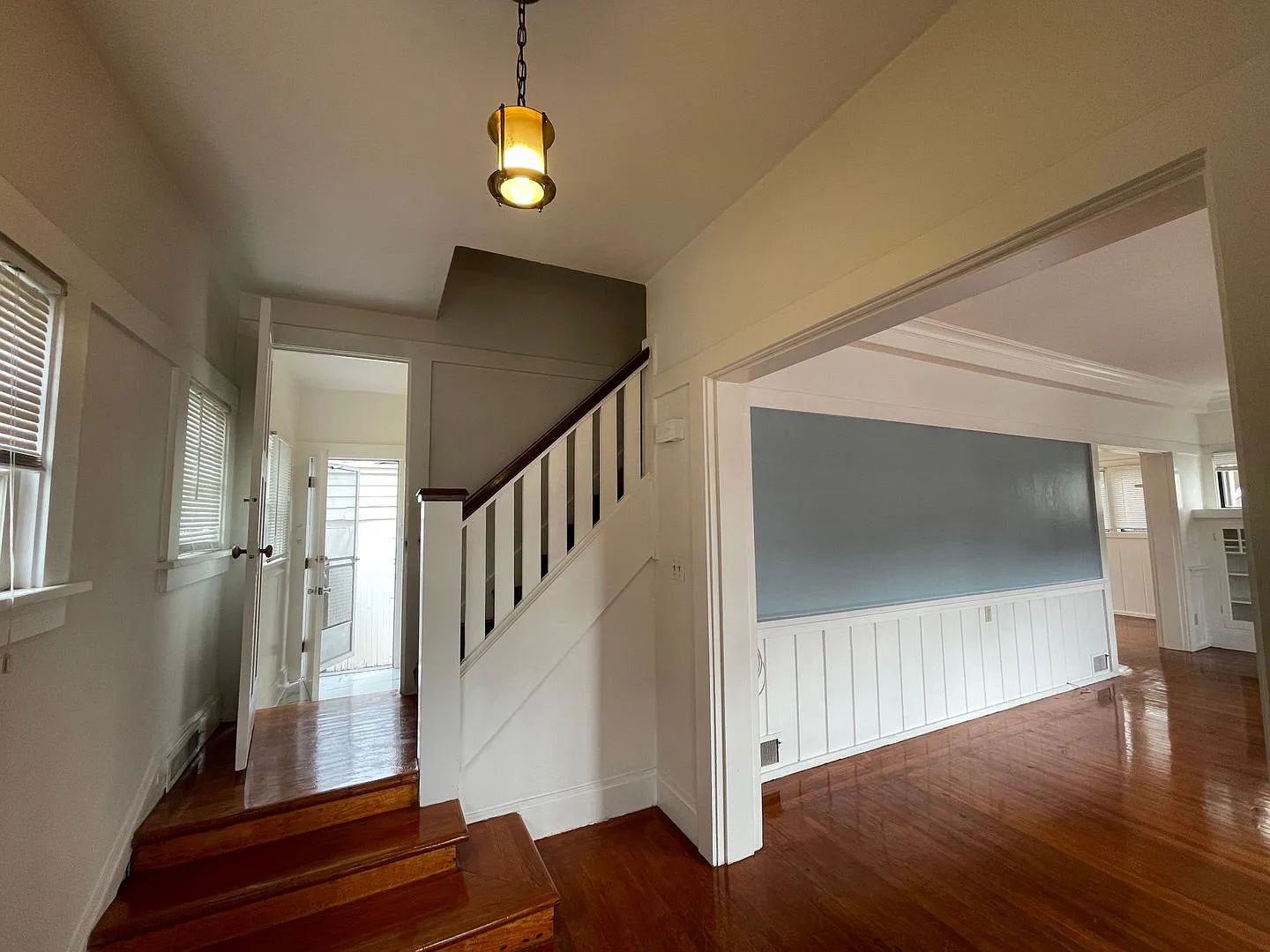 Rockridge Home! 3 Bedroom w/Fireplace, In-unit Laundry + More! || Steps From College Ave — Photo 2