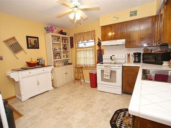 5th image of 1620 Oberon Dr