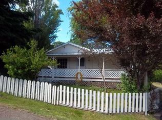 411 Wells Rd, Oakland, OR 97462