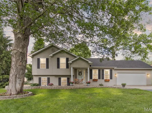 290 Bender Ave, East Alton, IL 62024