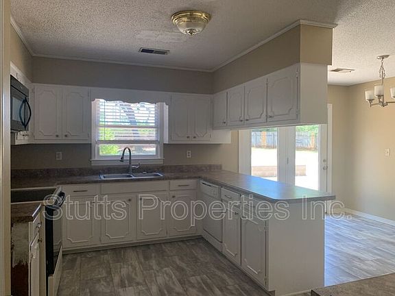 5th image of 109 Harvest Cir