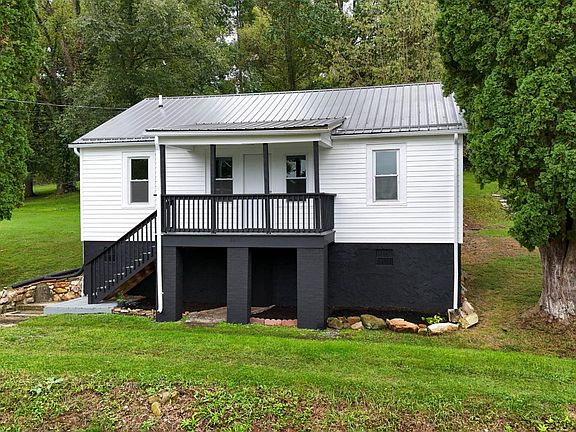 5th image of 222 Emmett Rd