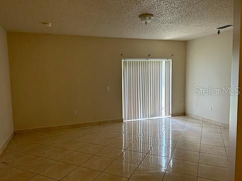 5th image of 736 Paris Dr