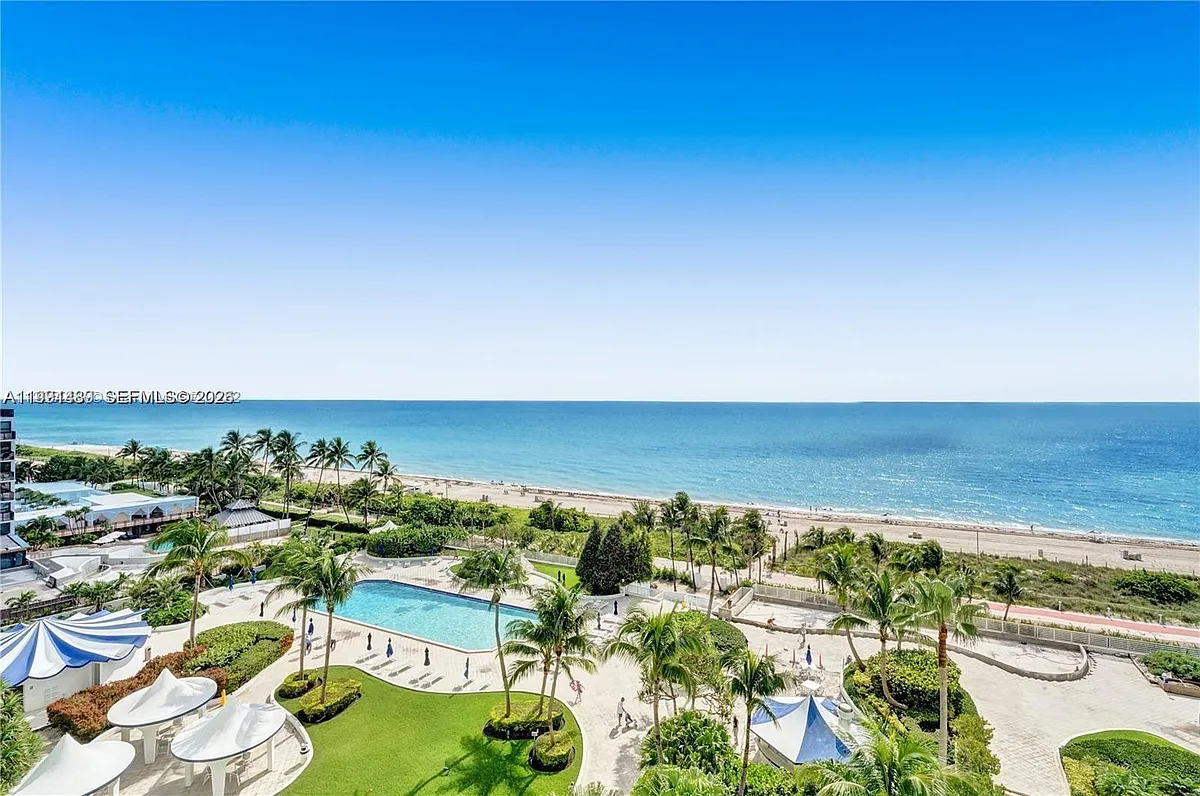 Building Photo - 5151 Collins Ave #1035
