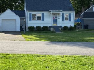 861 Thruston Dr, Louisville, KY 40217