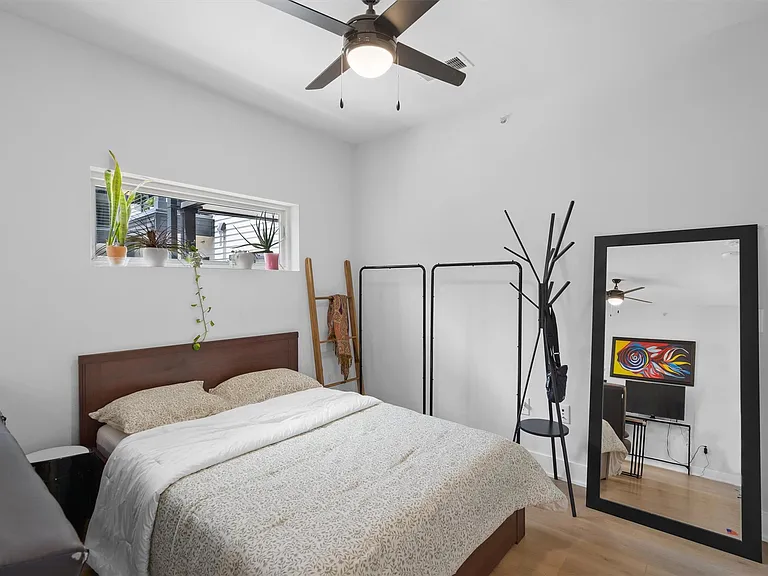 3101 Govalle Ave #210 — Photo 11