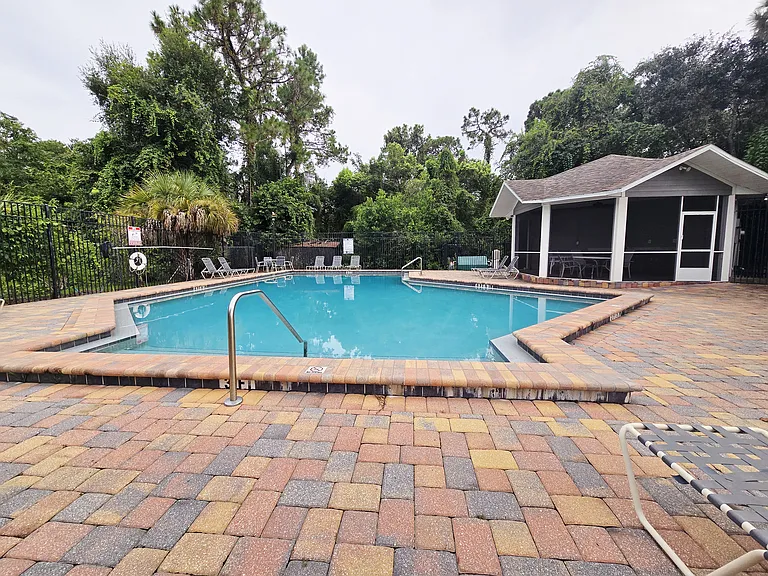 4526 Brook Hollow Cir — Photo 14