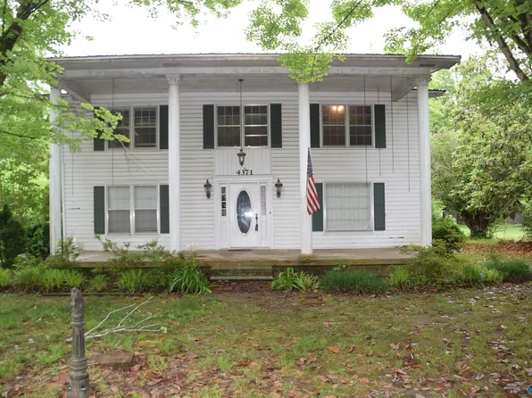 4371 McLain St N, Gadsden, AL 35903