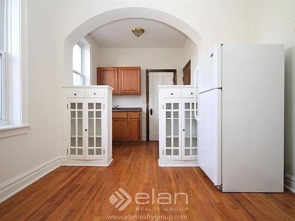 3rd image of 3310 W Palmer St APT 2A