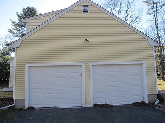 2nd image of 31 Clark Hill Dr