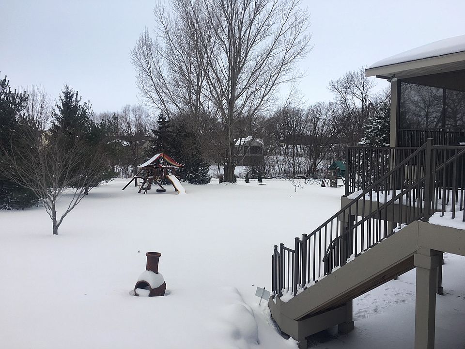 2nd image of 344 William Lake Shore Dr