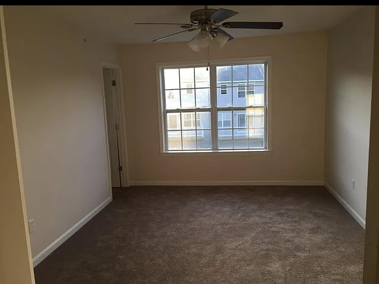 707 Blossom Dr — Photo 18