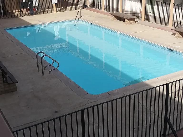 Aurora Apartments — Photo 1