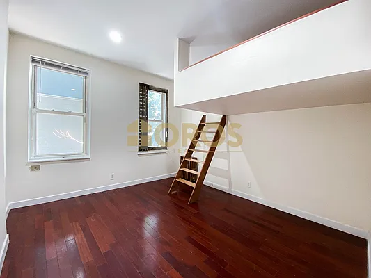 Rented by City Connections Realty | media 1