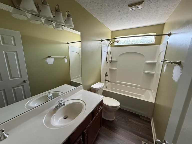 3604 Brookgreen Cir — Photo 16