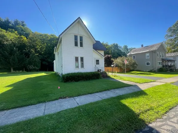 45 North St, Mc Graw, NY 13101