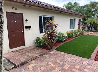 1716 NE 17th St, Fort Lauderdale, FL 33305