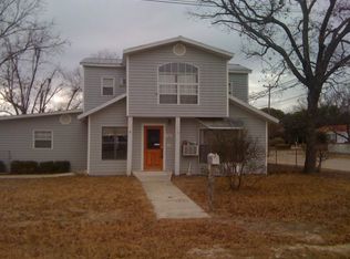 102 E Cedar St, Junction, TX 76849