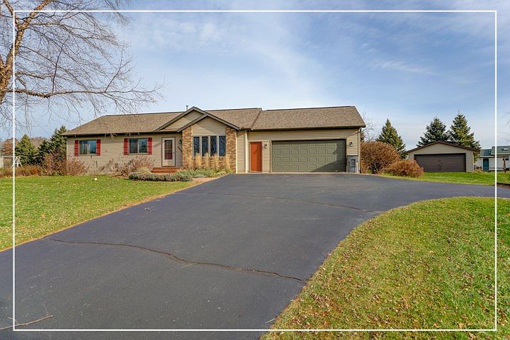 1st image of 223233 Honeyberry Ct