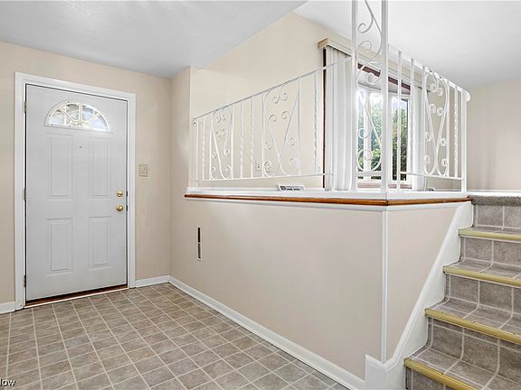 2nd image of 5656 Beacon Hill Dr