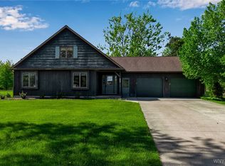 1370 Whitehaven Rd, Grand Island, NY 14072