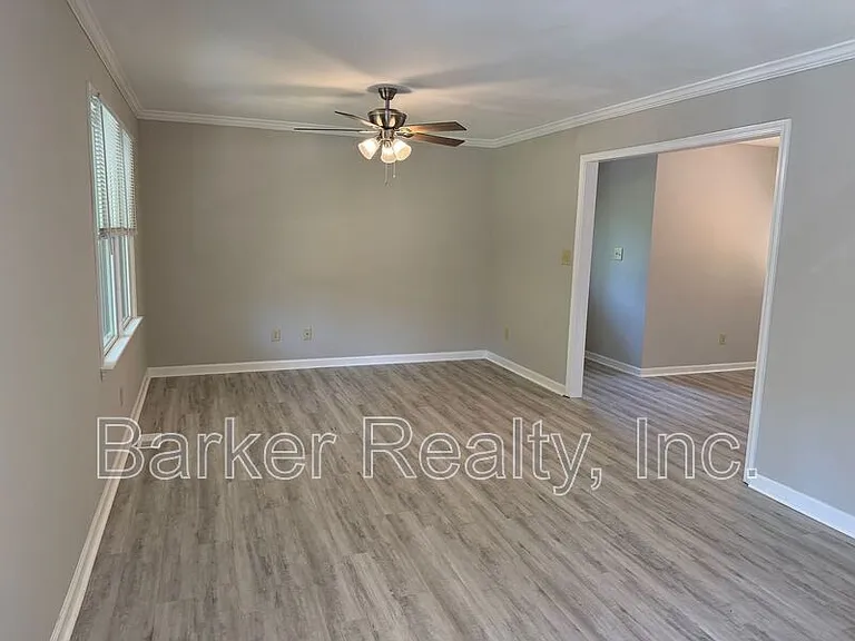 12019 Holmes Hollow Rd — Photo 3