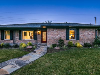 7607 El Pensador Dr, Dallas, TX, 75248