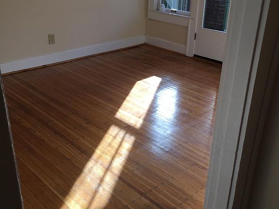 2nd image of 416 E Vermont St APT 3