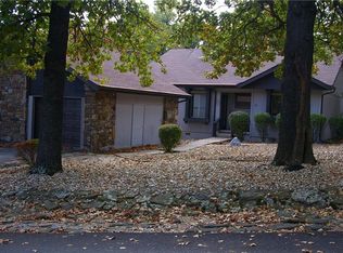 10 Lunsford Ln, Bella Vista, AR 72714
