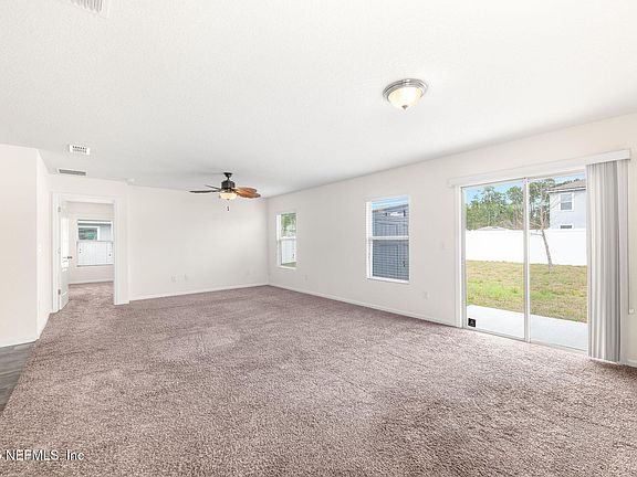 5th image of 146 BLUE CREEK Way