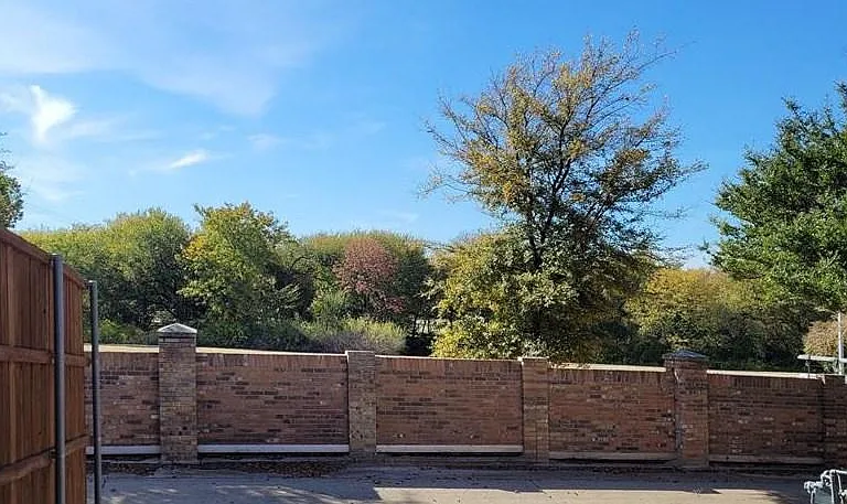 6401 Dakota Dr — Photo 38
