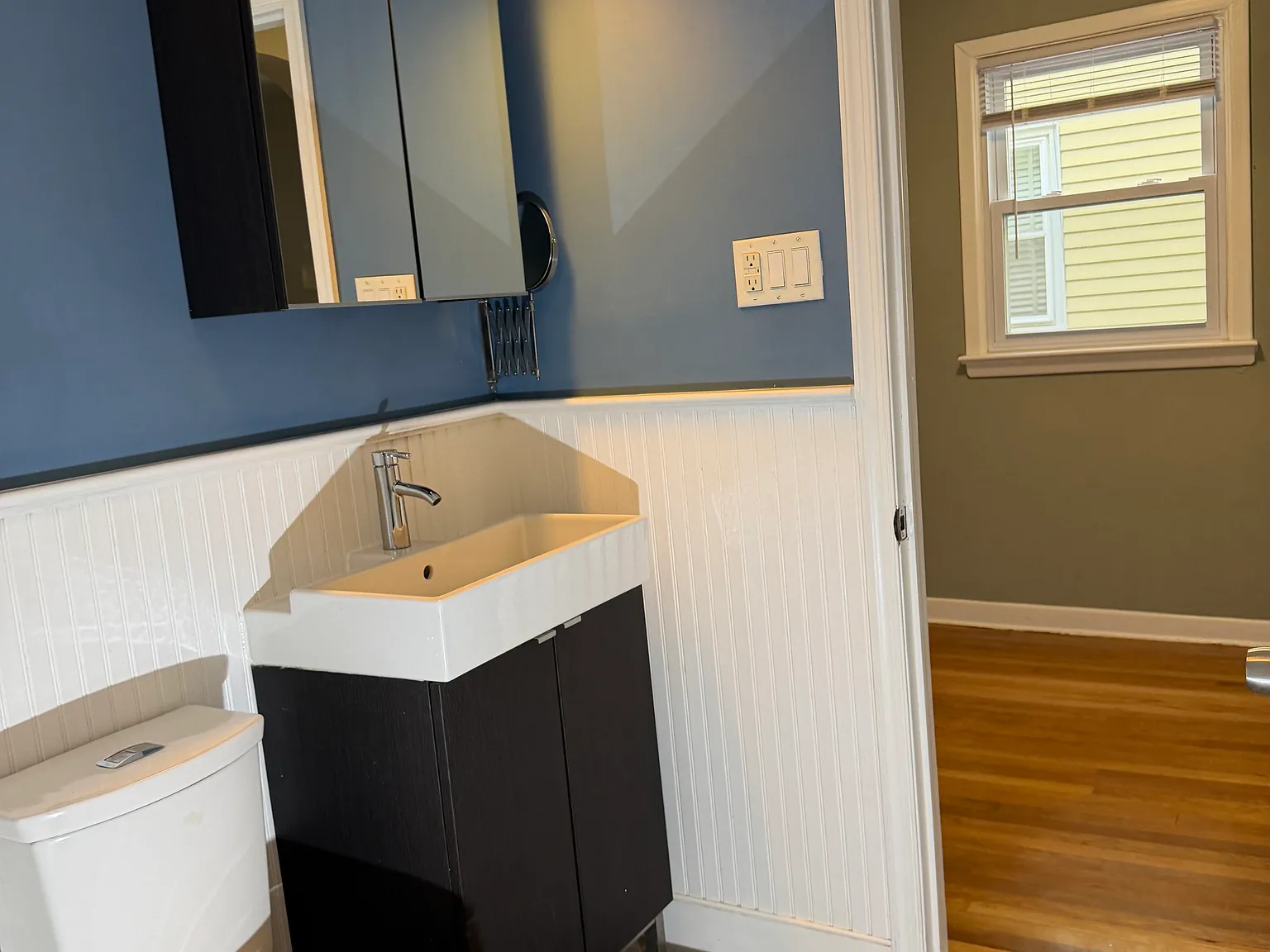 2 bed, 1050 sqft, $2,500 — Photo 4