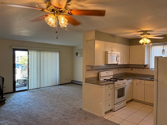 5th image of 15813 Terrace Dr #1