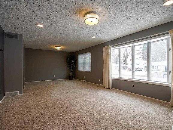 3rd image of 229 Westlawn #0