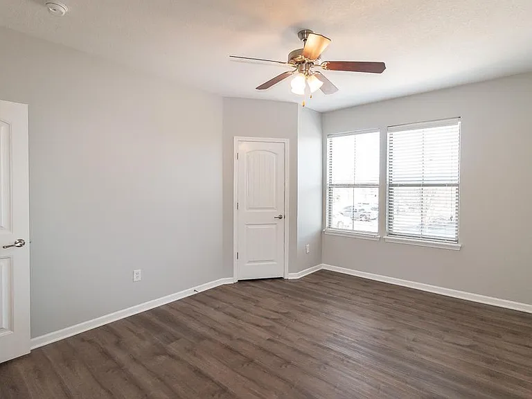 625 Folks Rd #111 — Photo 18