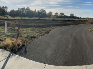 421 SW 12th St, College Place, WA 99324