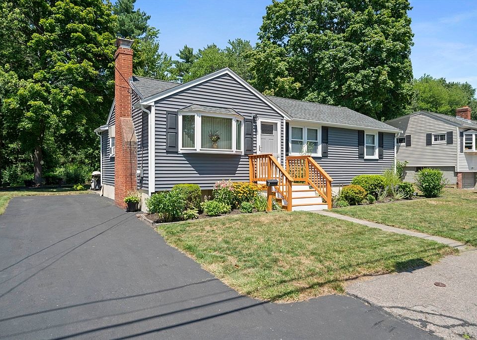 1st image of 38 Roseen Rd