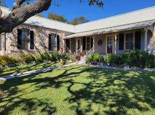 104 Homestead Dr, Kerrville, TX 78028