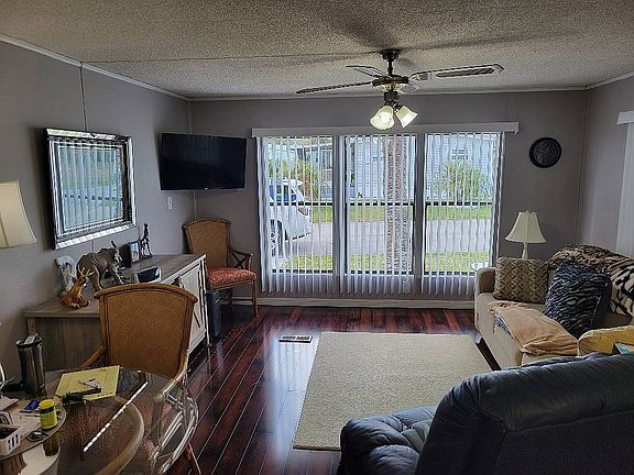 5th image of 1335 Fleming Ave #15