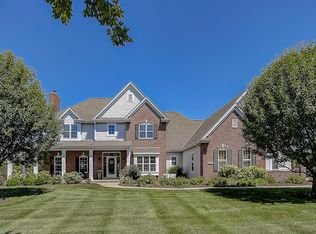 388 Sunshine Dr, Hartland, WI 53029