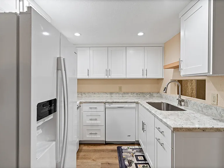 6533 N 7th Ave #34 — Photo 16