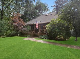 4 Wood River Dr, Richmond, RI 02832