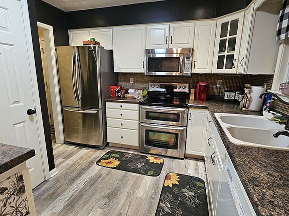 5th image of 2394 E Hickory Blvd