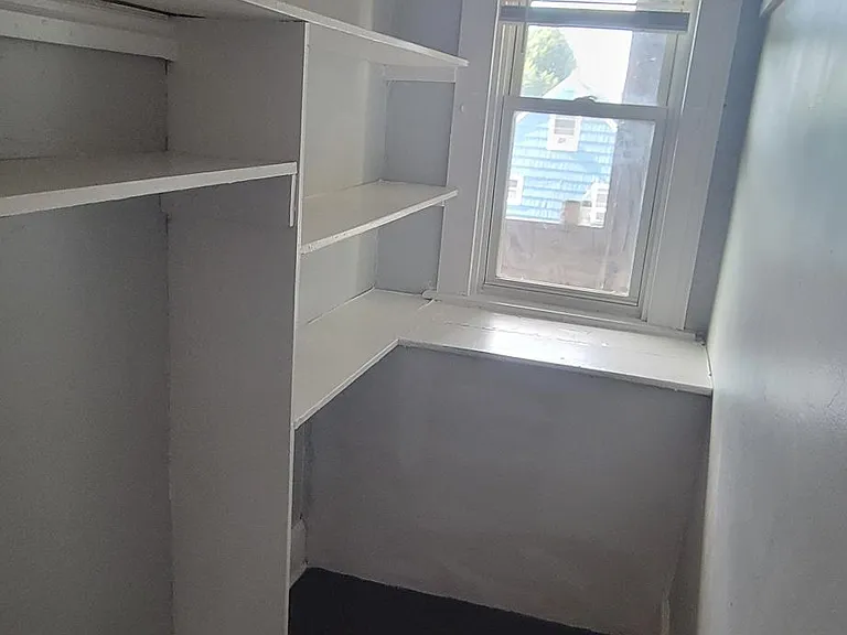 639 W Main St #2E — Photo 7