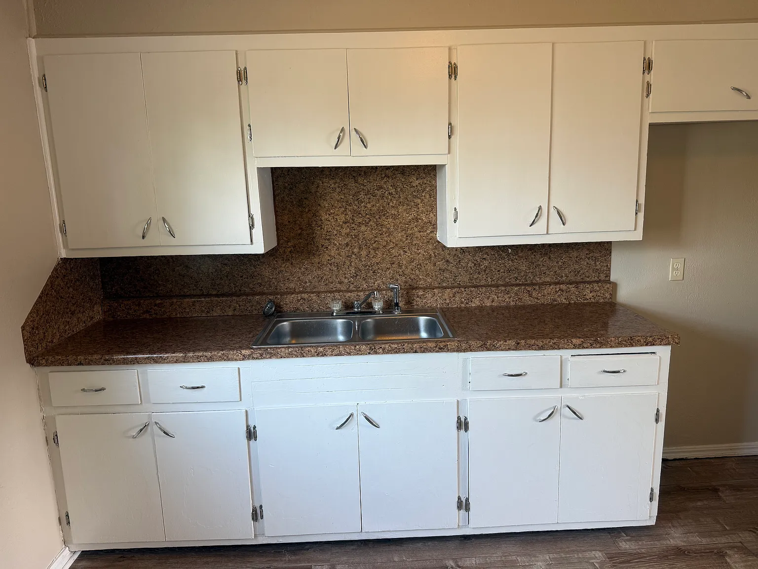 2 bed, 696 sqft, $800 — Photo 4
