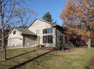 N3382 Tipperary Rd, Poynette, WI 53955