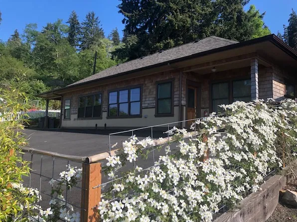 476 51st St #476, Astoria, OR 97103