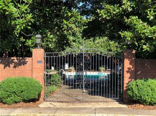 1833 Banking St, Greensboro, NC 27408